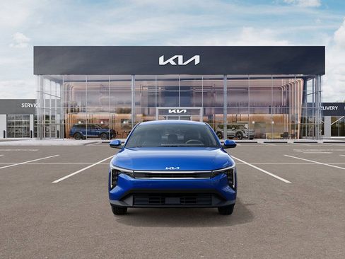 New 2026 Kia K4 LXS FWD image 2