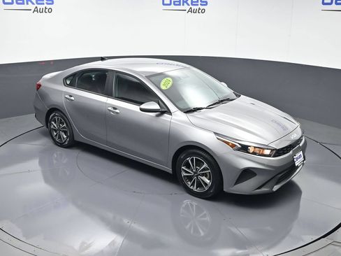Certified 2024 Kia Forte LXS FWD image 43