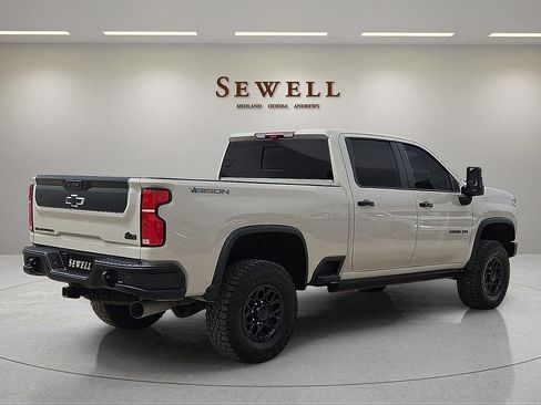 Used 2026 Chevrolet Silverado 2500 ZR2 w/ ZR2 Bison Edition AWD/4WD image 4