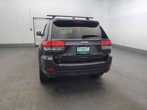 Used 2017 Jeep Grand Cherokee Limited image 6