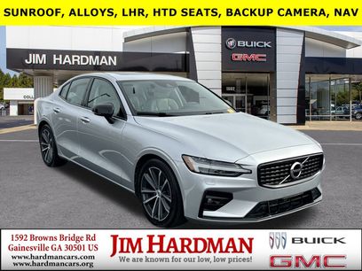 Used 2022 Volvo S60 B5 Momentum