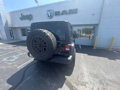 Used 2023 Jeep Wrangler Unlimited Sport AWD/4WD image 11