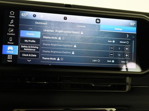 Used 2024 Jeep Wrangler Unlimited Rubicon image 34