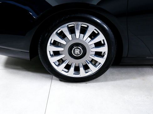 Used 2020 Rolls-Royce Phantom Sedan RWD image 41