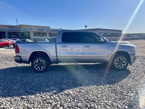 Used 2025 RAM 1500 Laramie AWD/4WD image 6