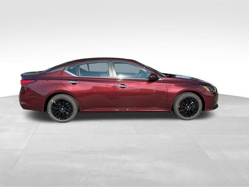 New 2025 Nissan Altima 2.5 SV w/ SV Special Edition Package image 5