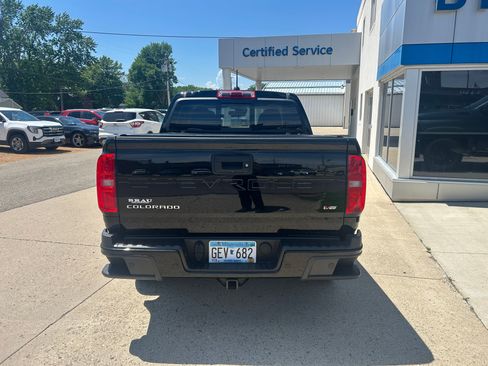 Used 2021 Chevrolet Colorado Z71 w/ Safety Package AWD/4WD image 7