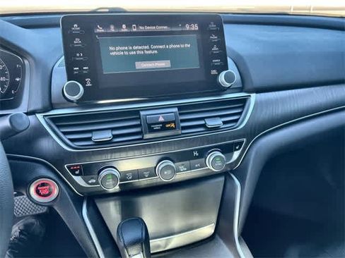 Used 2018 Honda Accord EX image 18
