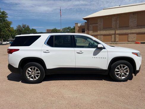 Used 2020 Chevrolet Traverse LT AWD/4WD image 8