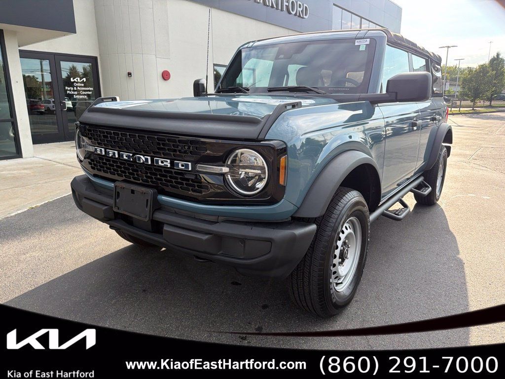 Used 2022 Ford Bronco 4-Door AWD/4WD image 3