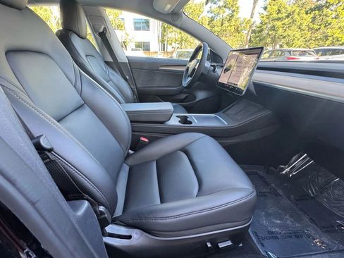 Used 2023 Tesla Model 3 Standard Range image 11