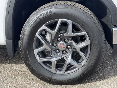 New 2026 GMC Sierra 1500 SLE AWD/4WD image 32