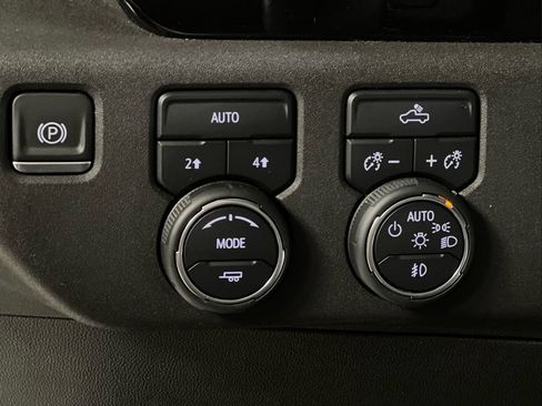 Used 2022 Chevrolet Silverado 1500 RST w/ Protection Package AWD/4WD image 18