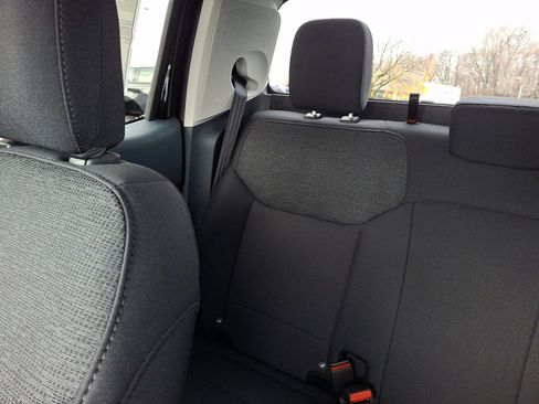 New 2025 Ford Maverick XL image 12