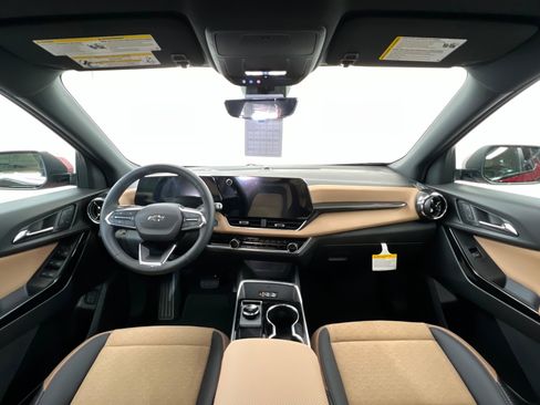 New 2026 Chevrolet Equinox ACTIV w/ Convenience Package III image 10