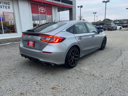 Used 2022 Honda Civic Sport Touring image 5