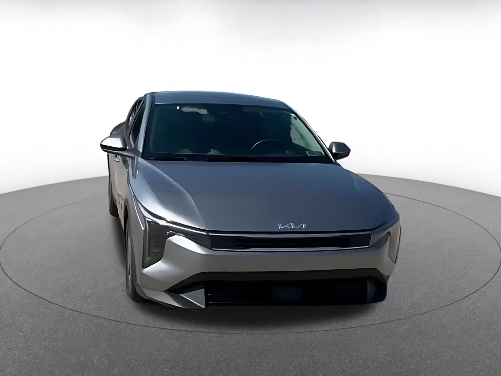 Used 2025 Kia K4 FWD image 3