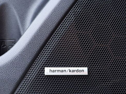 Used 2020 Subaru Crosstrek 2.0i Limited w/ Moonroof Package w/Navigation image 40