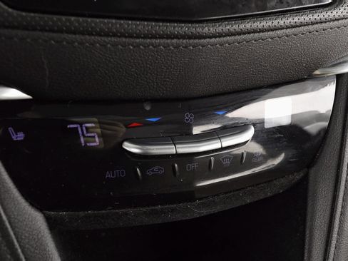 Used 2019 Cadillac XT5 Luxury image 22