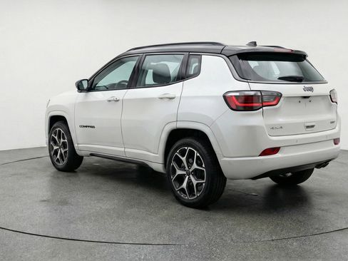 Used 2025 Jeep Compass Limited AWD/4WD image 6