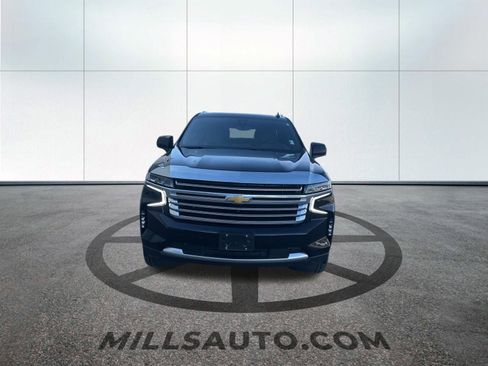 Used 2022 Chevrolet Suburban High Country image 2