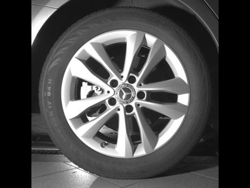 Used 2019 Mercedes-Benz C 300 4MATIC Sedan image 12