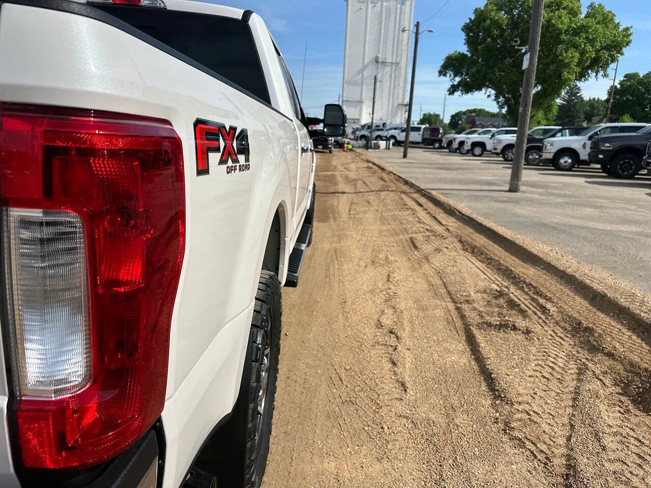 Used 2017 Ford F250 Lariat w/ Chrome Package AWD/4WD image 26