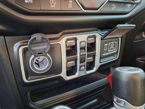 Used 2021 Jeep Wrangler Unlimited Sport w/ Sun And Sound Package image 10