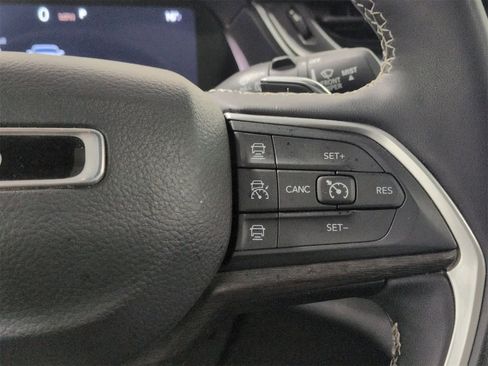 Used 2024 Jeep Grand Cherokee L Limited w/ Luxury Tech Group II image 27