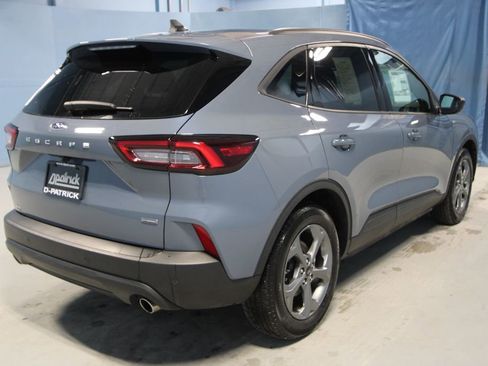 Used 2025 Ford Escape ST-Line w/ Equipment Group 301A image 34