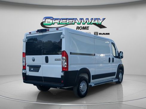 Used 2025 RAM ProMaster 2500 w/ U-Haul Equipment Group FWD image 31