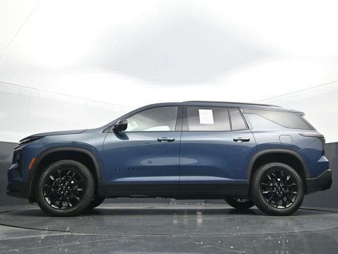Used 2024 Chevrolet Traverse LT w/ Midnight/Sport Edition FWD image 25
