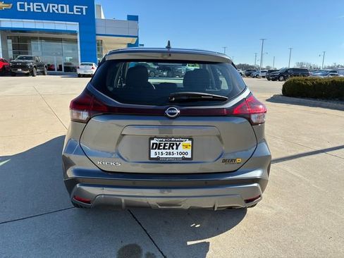 Used 2024 Nissan Kicks S image 11