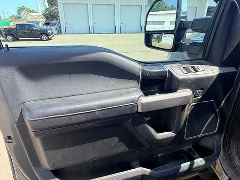 Used 2021 Ford F350 Platinum AWD/4WD image 4