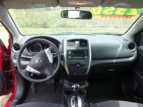 Used 2017 Nissan Versa SV FWD image 13