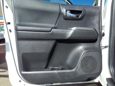 Used 2023 Toyota Tacoma TRD Sport image 19