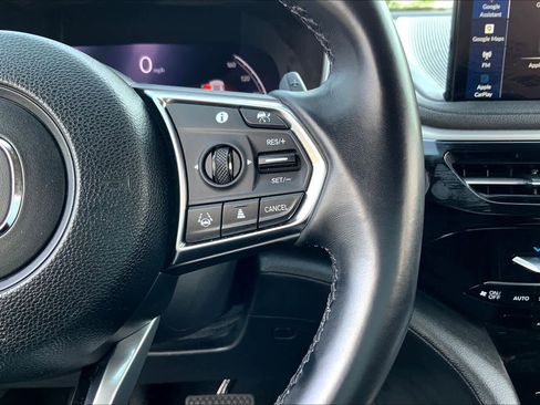 Used 2025 Acura MDX FWD image 24