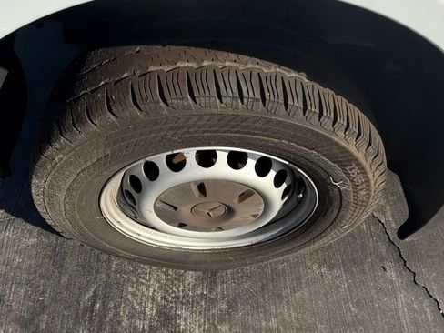 Used 2017 Mercedes-Benz Sprinter 2500 image 10