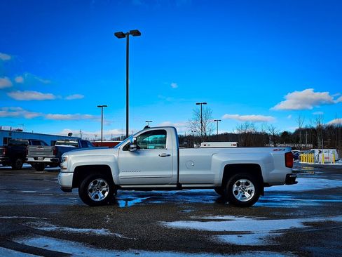 Used 2017 Chevrolet Silverado 1500 LT w/ LT Convenience Package image 7