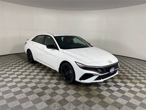 New 2026 Hyundai Elantra Sport image 7