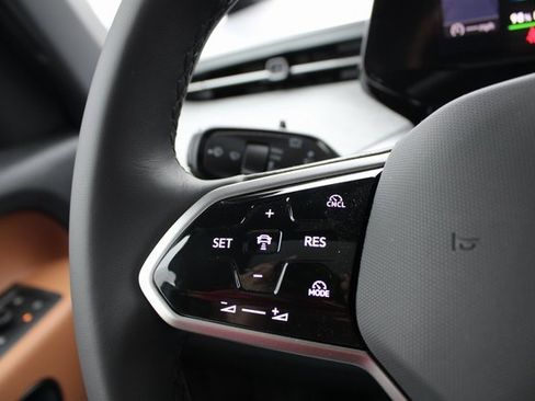 New 2025 Volkswagen ID. Buzz Pro S Plus image 15