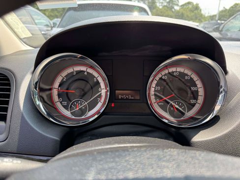 Used 2019 Dodge Grand Caravan SE w/ UConnect Hands-Free Group FWD image 20