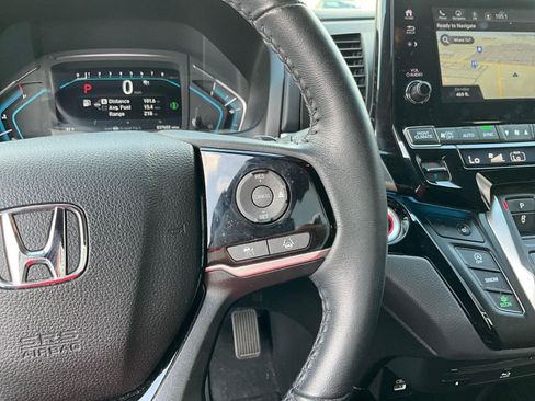 Used 2022 Honda Odyssey Touring image 11