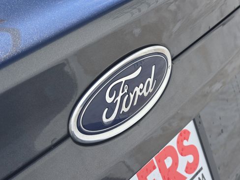 Used 2020 Ford Fusion SE image 12