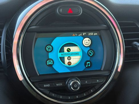 Used 2019 MINI Cooper 2-Door Hardtop FWD image 16