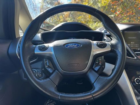 Used 2013 Ford C-MAX SEL image 18