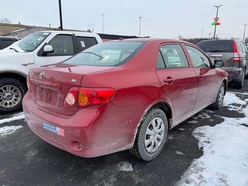 Used 2010 Toyota Corolla image 3