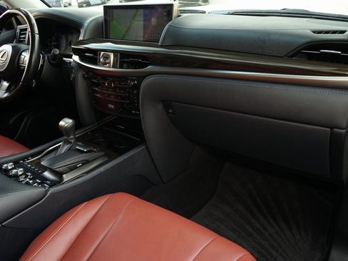 Used 2019 Lexus LX 570 570 image 11