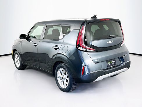 Used 2025 Kia Soul LX w/ LX Technology Package image 5