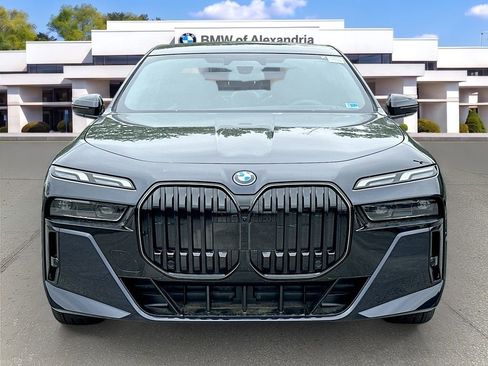 New 2026 BMW i7 xDrive60 AWD/4WD image 2